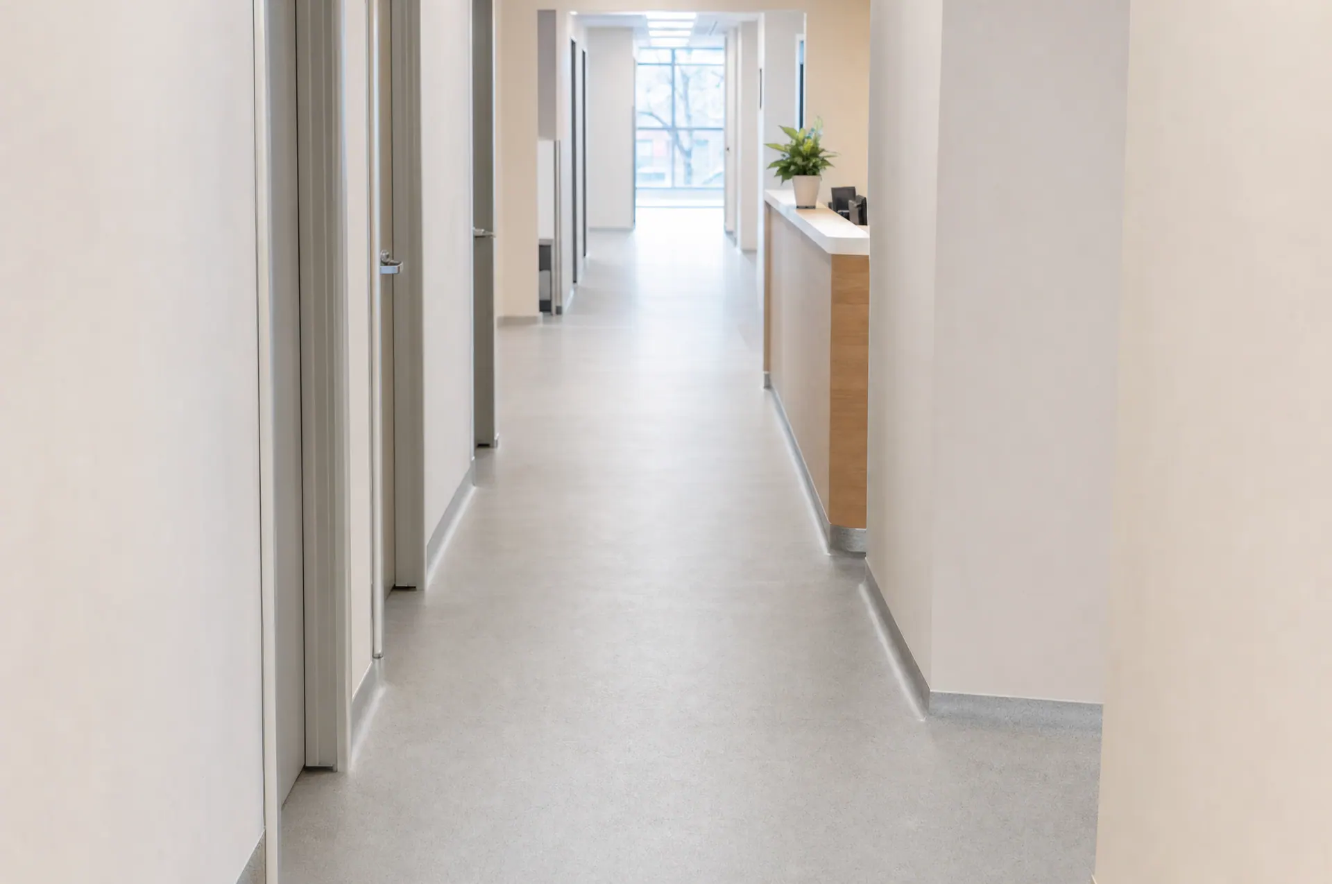 Sheet vinyl & resilient flooring